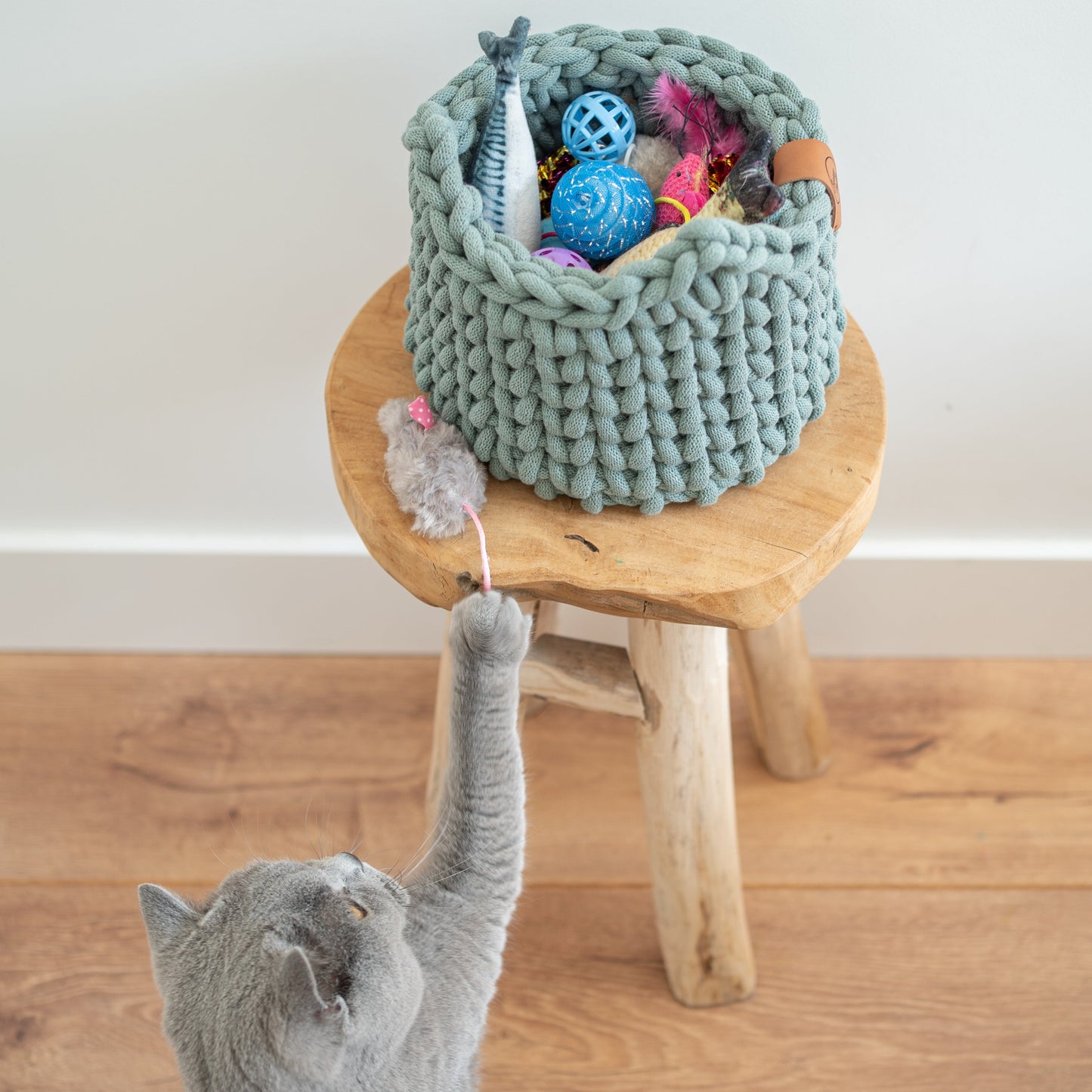 Sunny Baskets speelgoedmandje in de kleur grijsgroen