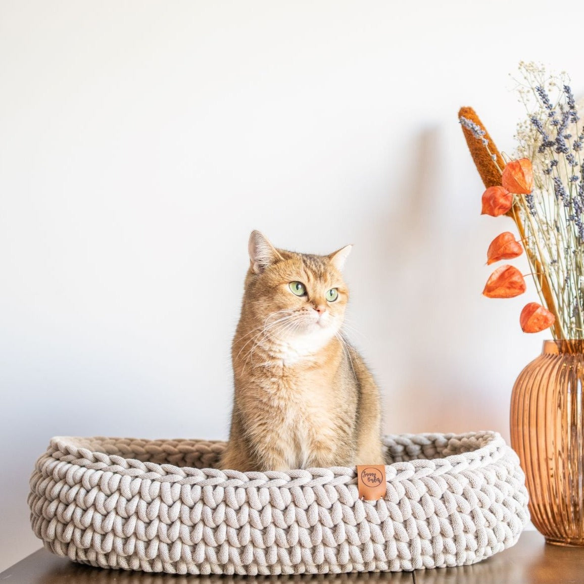 Sunny Basket ovale kattenmand in de kleur beige