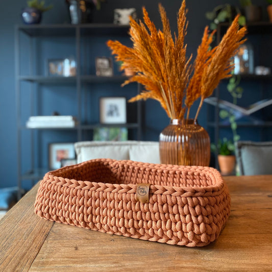 Sunny shoebox, rechthoekig gehaakte kattenmand in terracotta