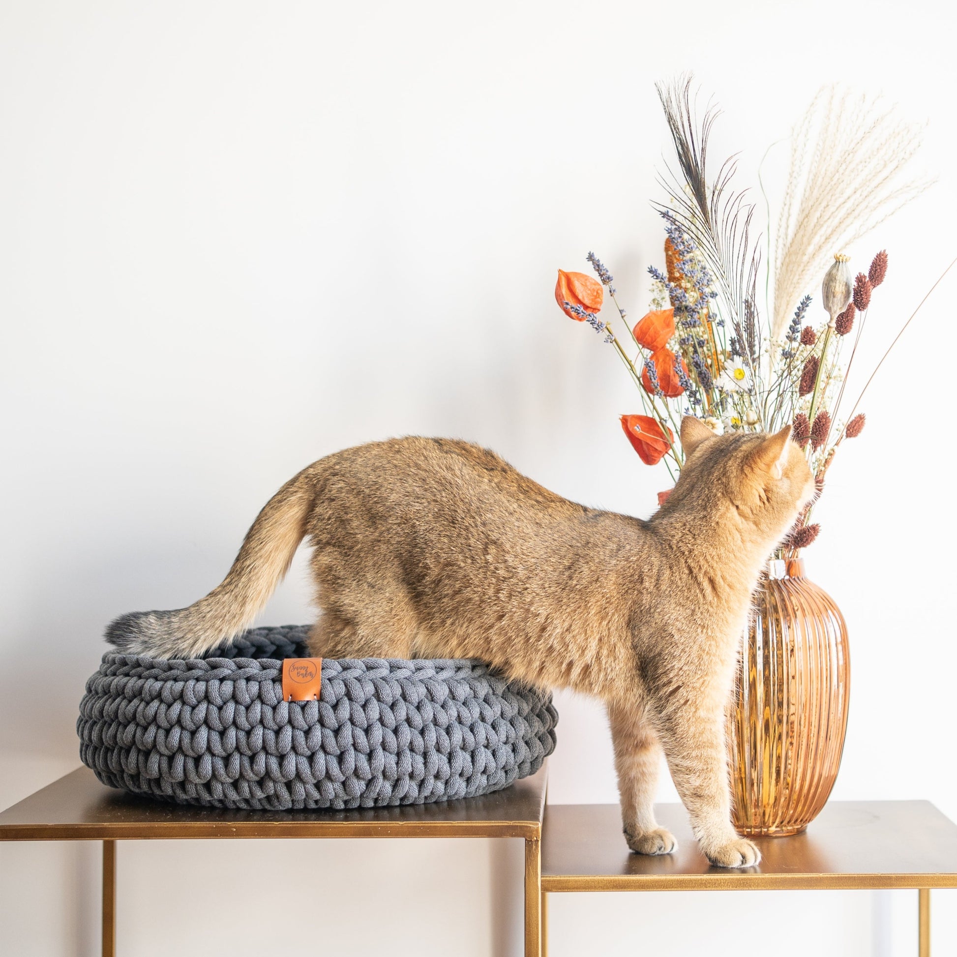 Sunny Baskets handgemaakte kattenmand in de kleur charcoal